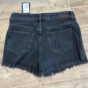 Paige- Noella Cut Off Short  (NWT)